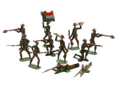 FIGURINES DIVERSES (12)