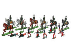 FIGURINES DIVERSES (19)