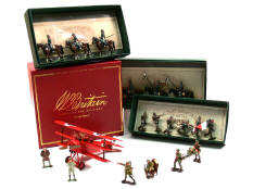 FIGURINES DIVERSES (20)