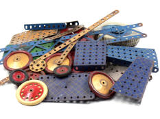 MECCANO (1)