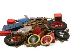 MECCANO (1)