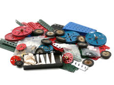 MECCANO (1)