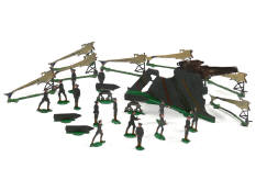 FIGURINES DIVERSES (26)