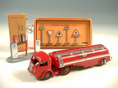 DINKY TOYS (FRANCE) (3)