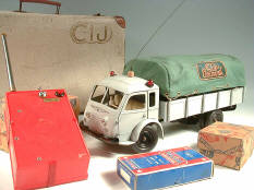 C.I.J (1)