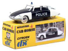 MINIATURES CAR-HORSE (FRANCE) (1)