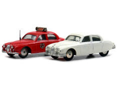 CORGI TOYS (GB) (2)