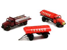 VILMER & CHICO TOYS (2)