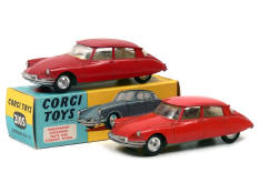 CORGI TOYS (GB) (2)