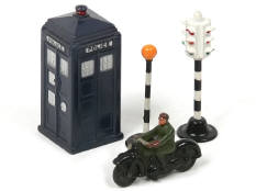 DINKY TOYS (GB) (4)