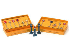 DINKY TOYS (FRANCE) (5)