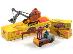 CORGI TOYS & DINKY TOYS (5)