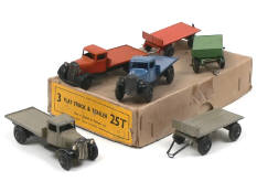 DINKY TOYS (GB) (4)
