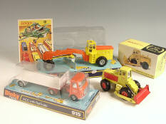 DINKY TOYS (GB) (4)