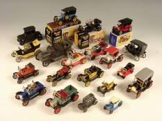 DINKY TOYS & DIVERS (7)