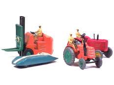 DINKY TOYS (GB) (4)