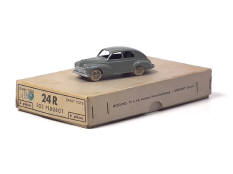 DINKY TOYS (FRANCE) (2)