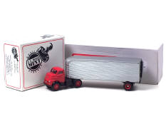 US. MODEL MINT (USA) (2)