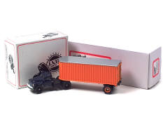 US. MODEL MINT (USA) (2)