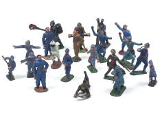 FIGURINES en plomb creux (20)