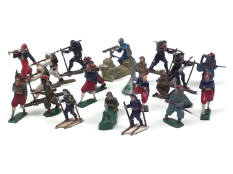 FIGURINES en plomb creux (20)