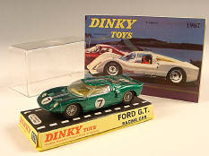 DINKY TOYS DIVERS (2)