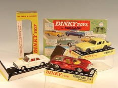 DINKY TOYS (GB) (4)