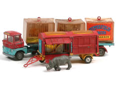 CORGI TOYS (GB) (2)