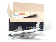 C.I.J. (FRANCE) (1)