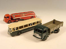 DINKY TOYS (FRANCE) (3)