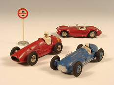 DINKY TOYS (FRANCE) (3)