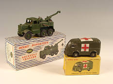 DINKY TOYS DIVERS (2)