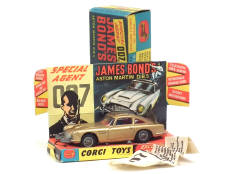 CORGI TOYS (GB) (1)