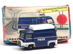 C.I.J. (FRANCE) (1)