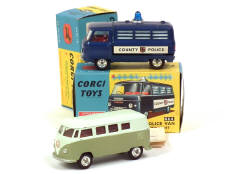 CORGI TOYS (GB) (2)