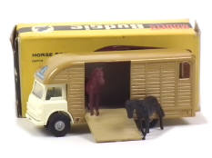 BUDGIE MODELS (GB) (1)