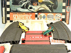 SCALEXTRIC (1)