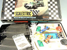 SCALEXTRIC (1)