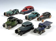DINKY TOYS & DIVERS (7)