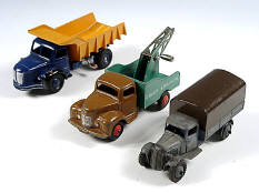 DINKY TOYS (3)
