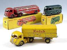 DINKY TOYS (FRANCE) (3)