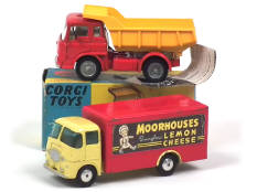 CORGI TOYS (GB) (2)