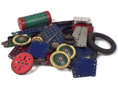 MECCANO (1)