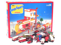 MAJORETTE (FRANCE) (2)