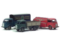 DINKY TOYS (FRANCE) (3)