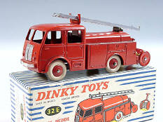 DINKY TOYS FRANCE (1)