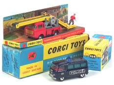 CORGI TOYS (GB) (2)