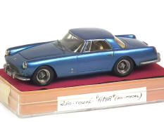 A.M.R. - X (FRANCE) (1)