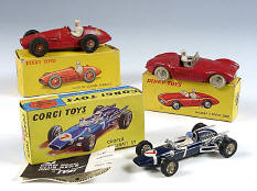 DINKY TOYS & CORGI TOYS (3)