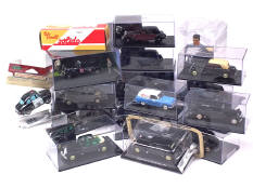 DIVERS (24)